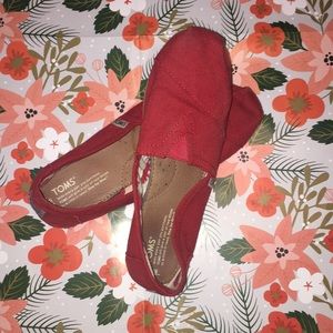 Red TOMS